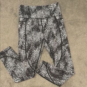 Zyia active viper light n tight leggings size 2 EUC